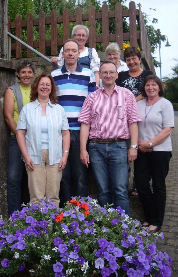 hinten: Hildegard Klingenberger, Edgara Schramm; mitte: Helene Block, Matthias Jökel, Ursula Huppmann;vorne: Birgit Buchhagen-Palmer, Hubert Hasenauer, Erika Burmberger 